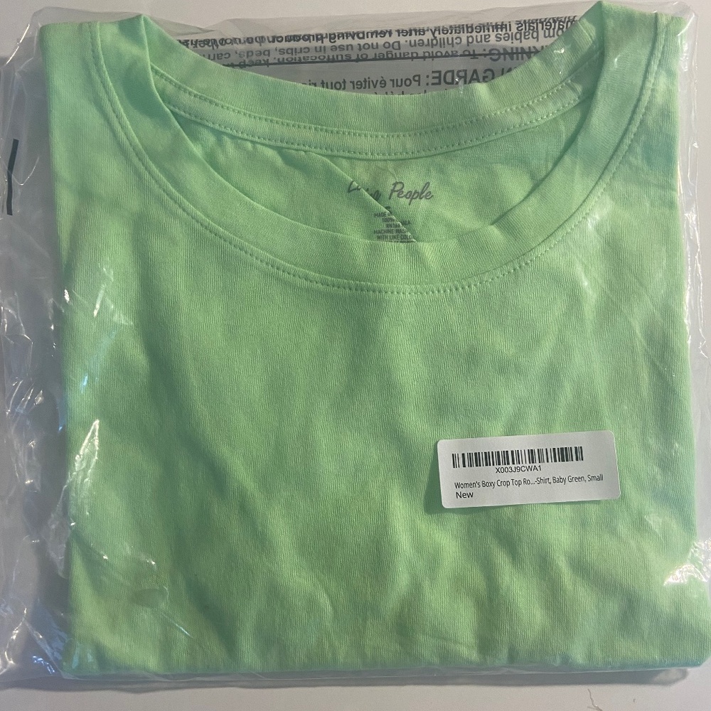 Woman’s Cropped Tee Baby Green New